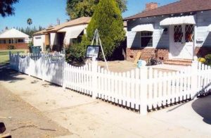 Face Mount Vinyl Picket Fence with Scallop Picket Top