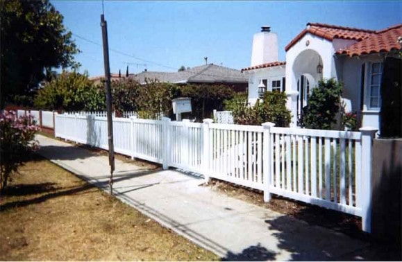 Closed Vinyl Picket Fence